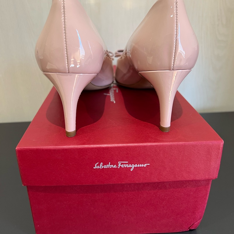 Salvatore Ferragamo 菲拉格慕 粉嫩漆面跟鞋 晚宴鞋 婚鞋（全新）-4