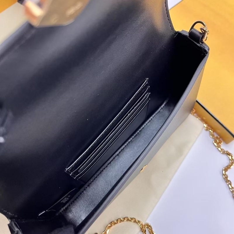 Fendi FF Diamond bag-5