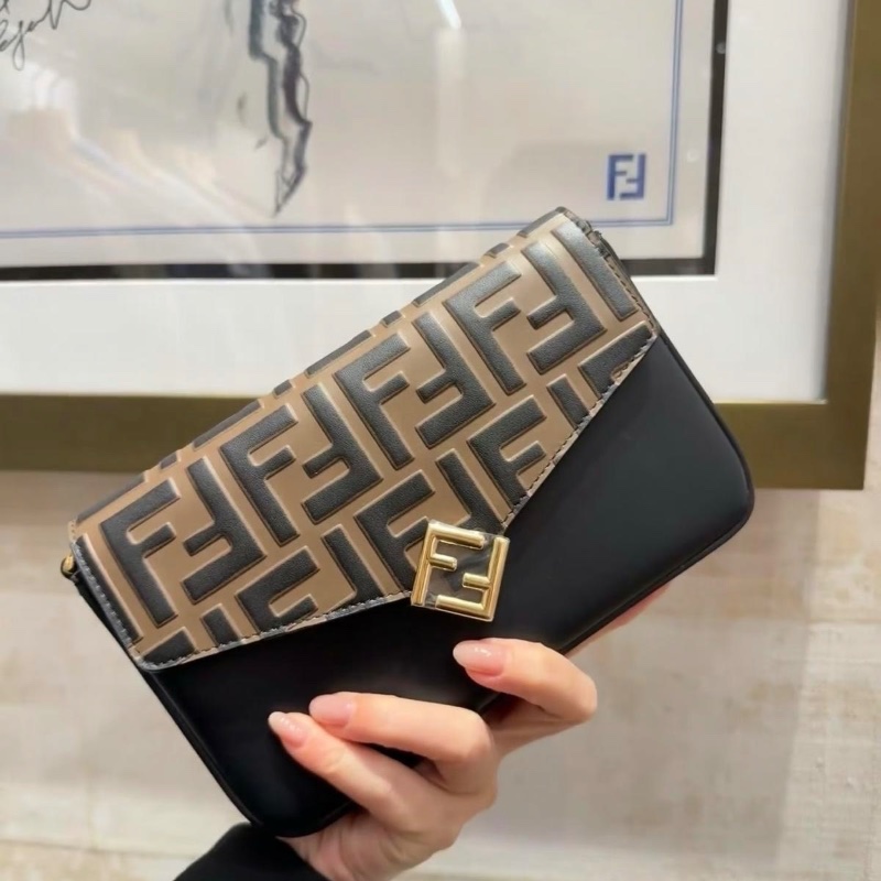 Fendi FF Diamond bag-7