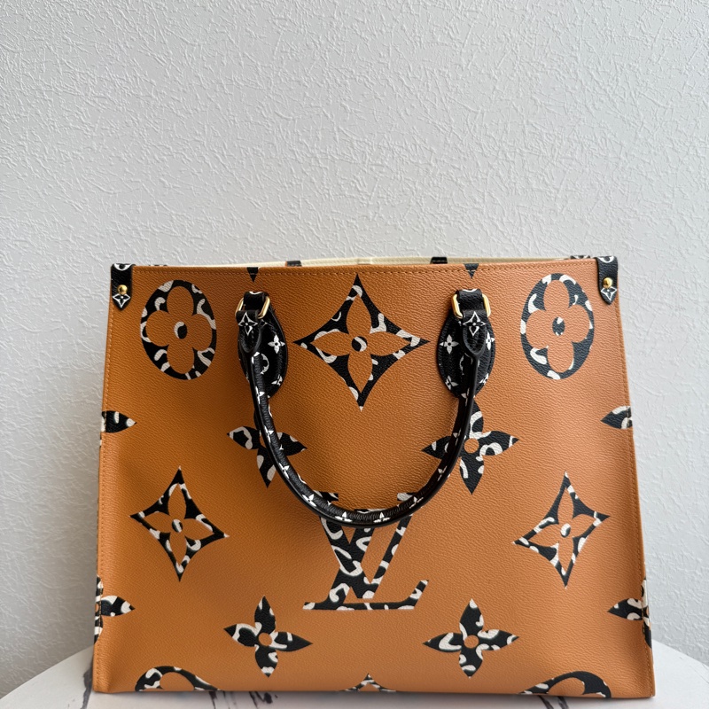 lv on the go GM 限量款 雙色豹紋-1