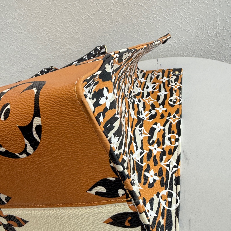 lv on the go GM 限量款 雙色豹紋-16