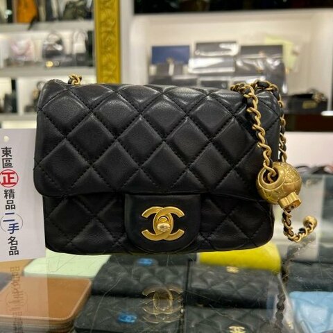 東區正精品㊣CHANEL MINI COCO 17CM AS1786 香奈兒黑色羊皮金球調節釦金鍊菱格紋方胖斜背包 RZ5728
