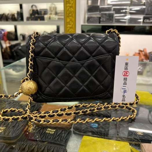 東區正精品㊣CHANEL MINI COCO 17CM AS1786 香奈兒黑色羊皮金球調節釦金鍊菱格紋方胖斜背包 RZ5728-7