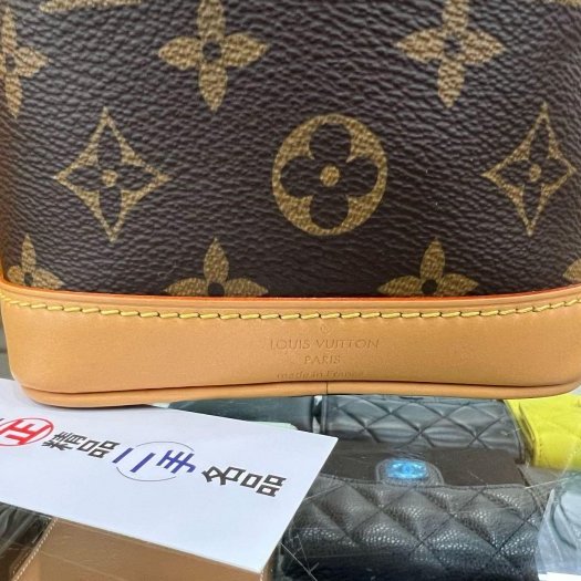 東區正精品㊣ LV M81266 NANO NOE 迷你字紋束口水桶包手提斜背兩用包 RZ5944-8