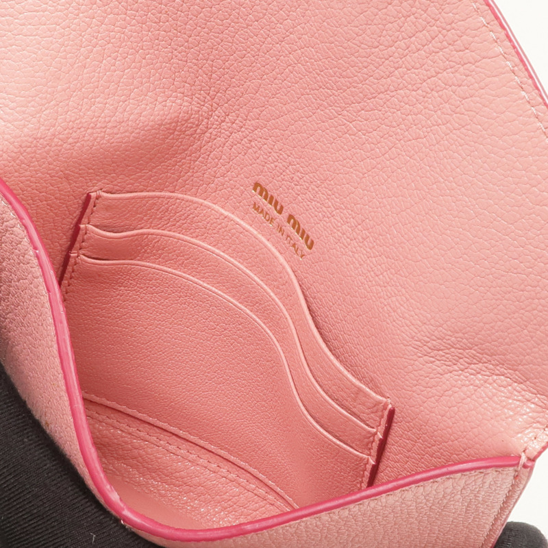 Miu Miu 牛皮皮革Pouch金扣手拿包-15