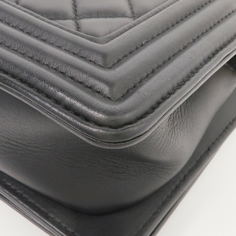 CHANEL 羊皮皮革Boy 20金扣鏈帶肩背袋-7