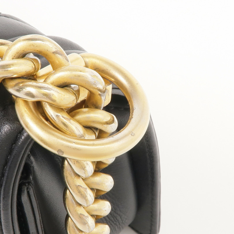 CHANEL 羊皮皮革Boy 20金扣鏈帶肩背袋-10