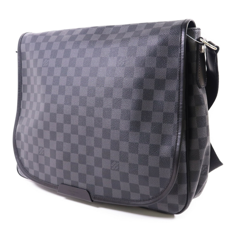 LOUIS VUITTON Damier Graphite Daniel GM銀扣肩背袋-2