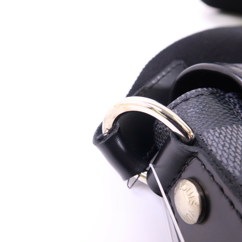 LOUIS VUITTON Damier Graphite Daniel GM銀扣肩背袋-14