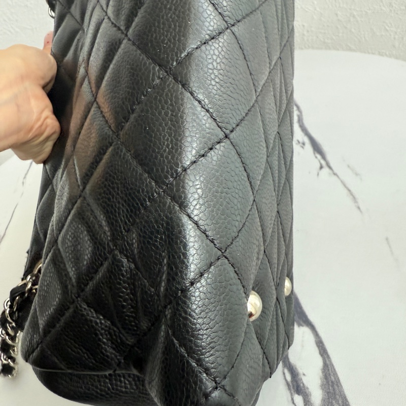 Chanel 黑色荔枝肩背包-14