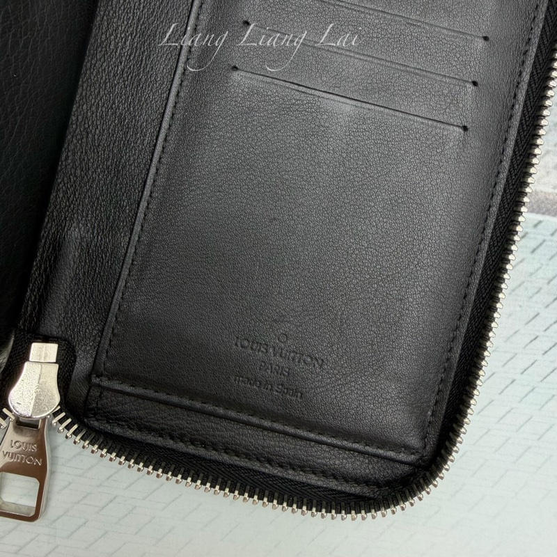 LOUIS VUITTON LV Taurillon小牛皮黑色拉鍊長夾-4