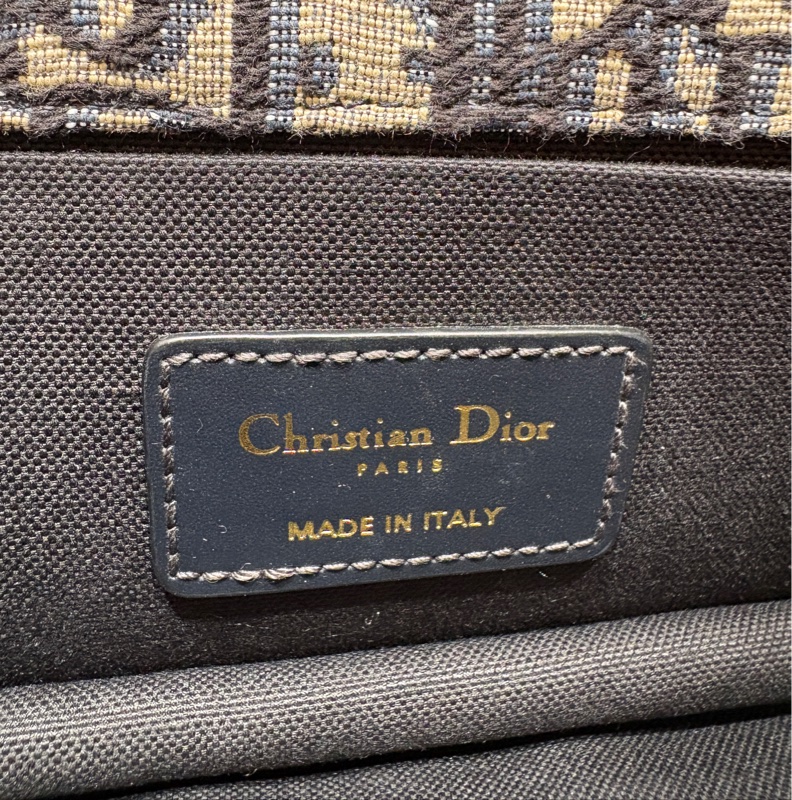 【經典緹花，摩登再詮釋】Dior 30 Montaigne 緹花鏈條包｜Oblique 壓印圖騰｜金屬 CD Logo｜深藍色斜背包-12