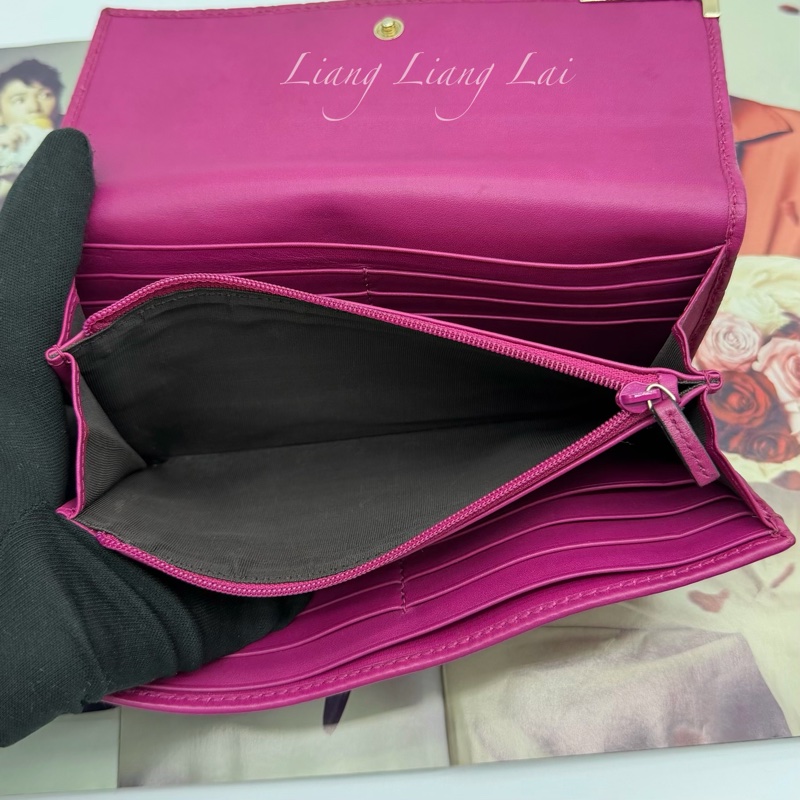 GUCCI 古馳Guccissima 壓紋瑰紅色翻蓋扣式長夾-9