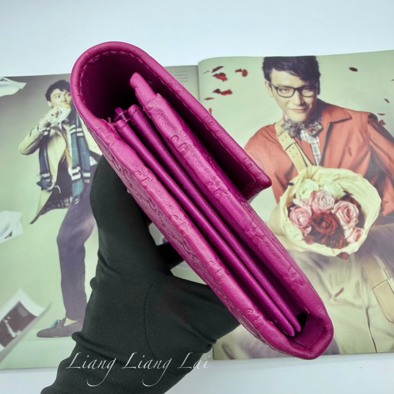 GUCCI 古馳Guccissima 壓紋瑰紅色翻蓋扣式長夾-20