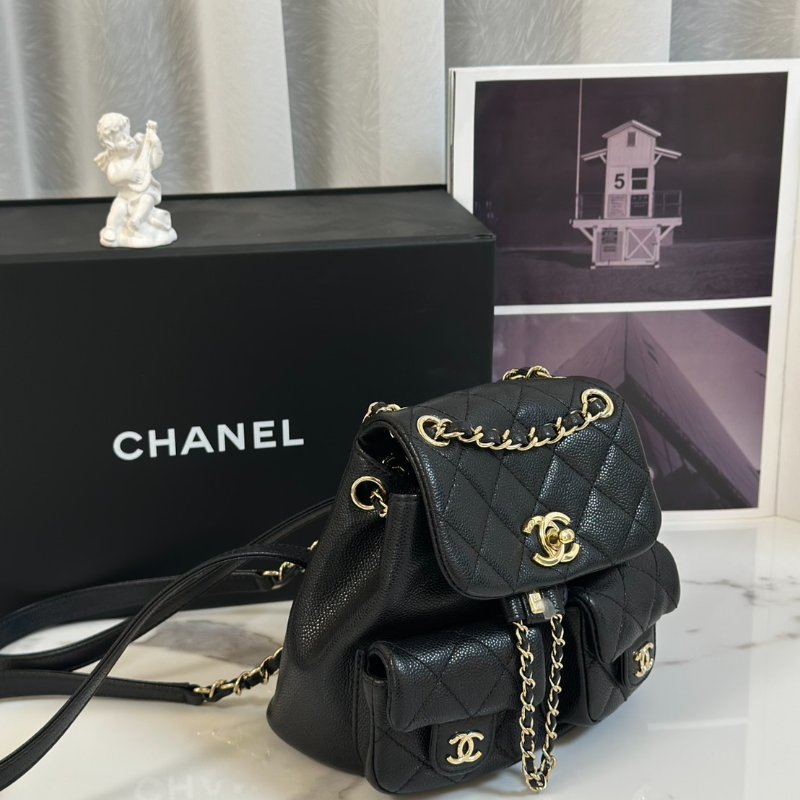 CHANEL Duma青蛙後背包 - 小號黑金-2