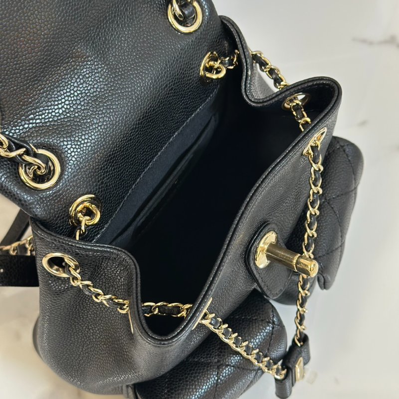 CHANEL Duma青蛙後背包 - 小號黑金-6