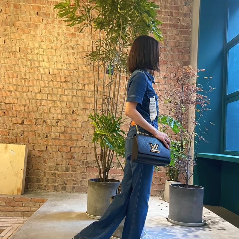 LOUIS VUITTON Twist - MM黑金-11