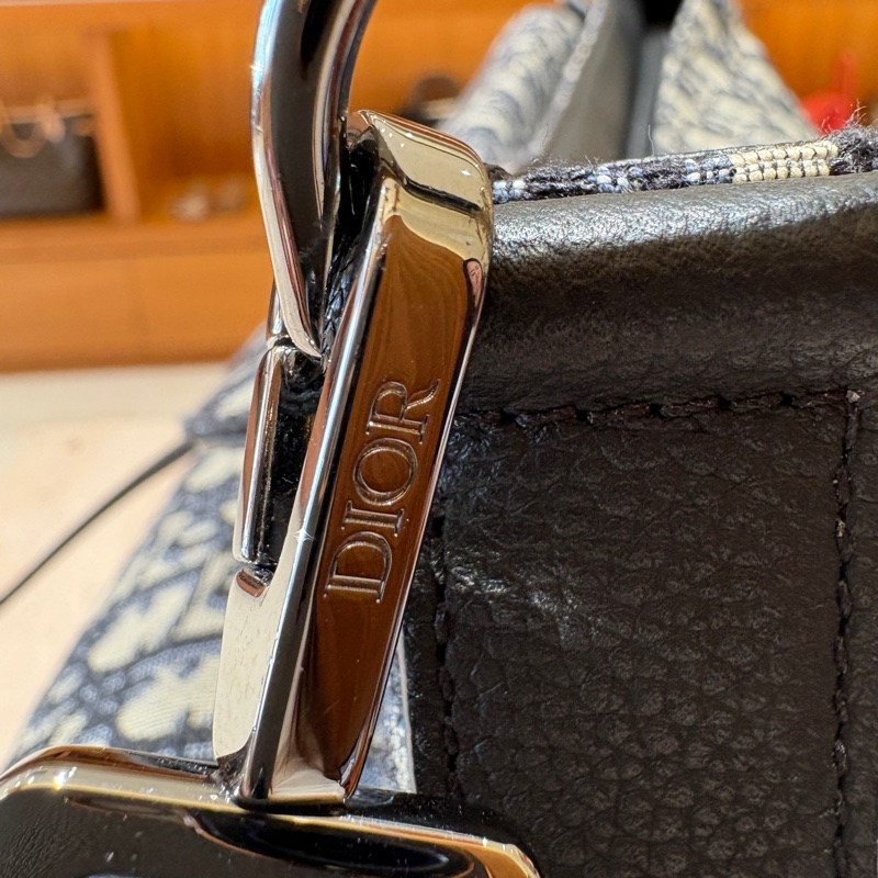 【經典緹花、大容量實用】Dior Oblique Hobo 馬鞍腋下包|Oblique 緹花布面|附寬版皮革肩帶|優雅與日常兼具的實背包-3