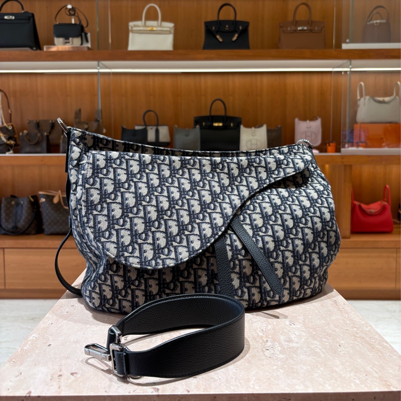 【經典緹花、大容量實用】Dior Oblique Hobo 馬鞍腋下包|Oblique 緹花布面|附寬版皮革肩帶|優雅與日常兼具的實背包-5