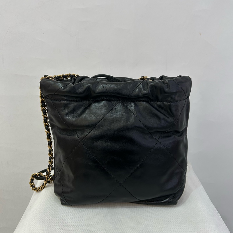 Chanel 黑小牛皮金釦22bag mini-2