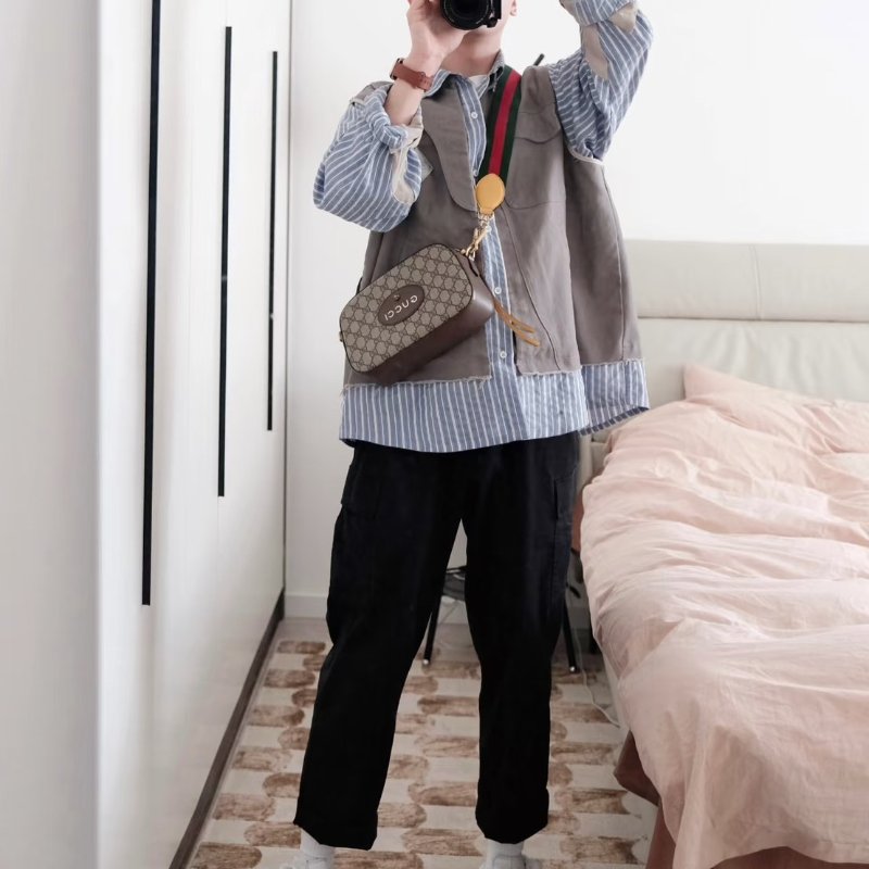 GUCCI Superme虎頭老花相機包-1