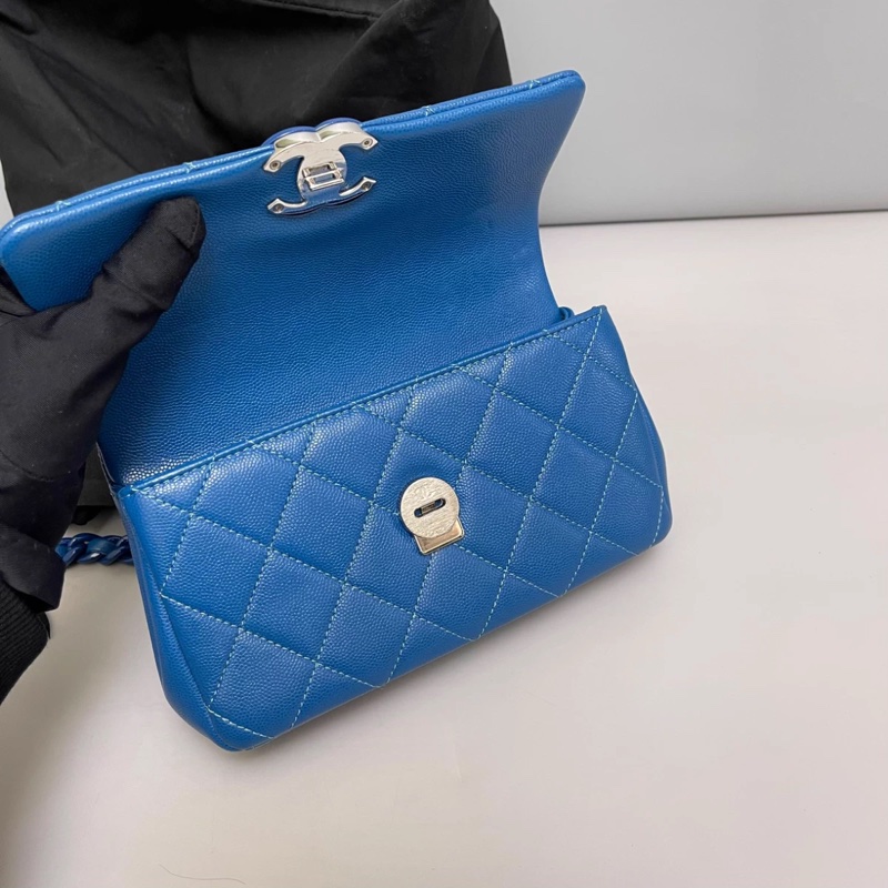 Chanel香奈兒CF藍色牛皮荔枝紋亞克力鏈條包-1