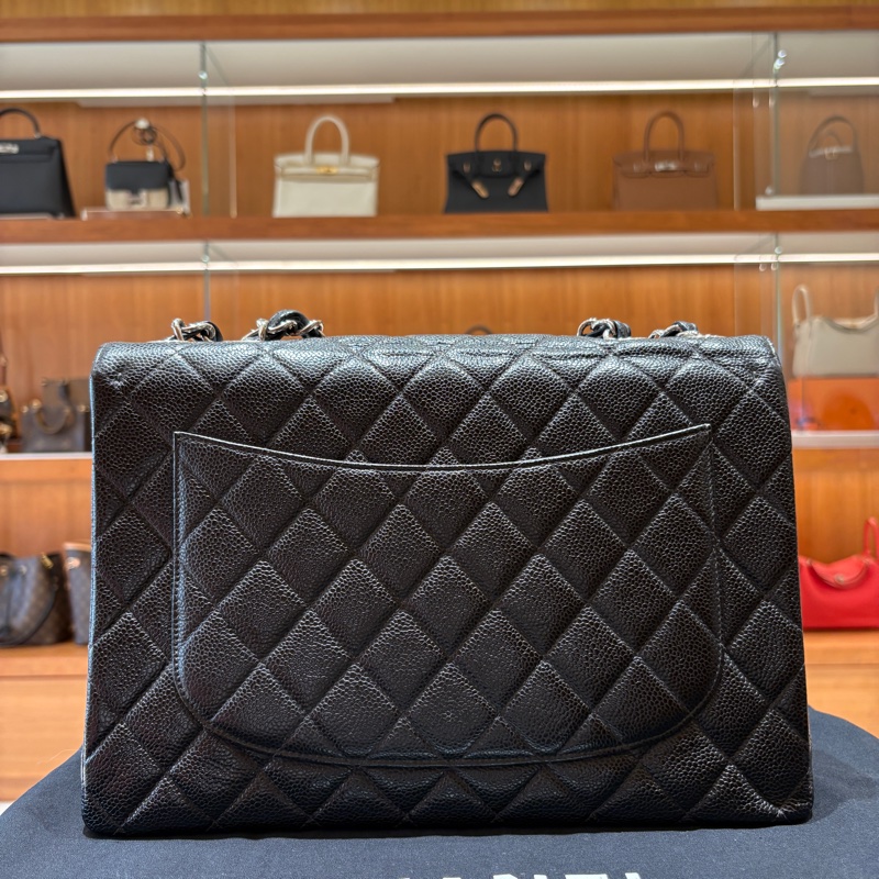 【經典不敗、雋永優雅】CHANEL Jumbo Classic Flap|黑色荔枝皮 CF30|金屬雙C金扣|香奈兒口蓋包-1