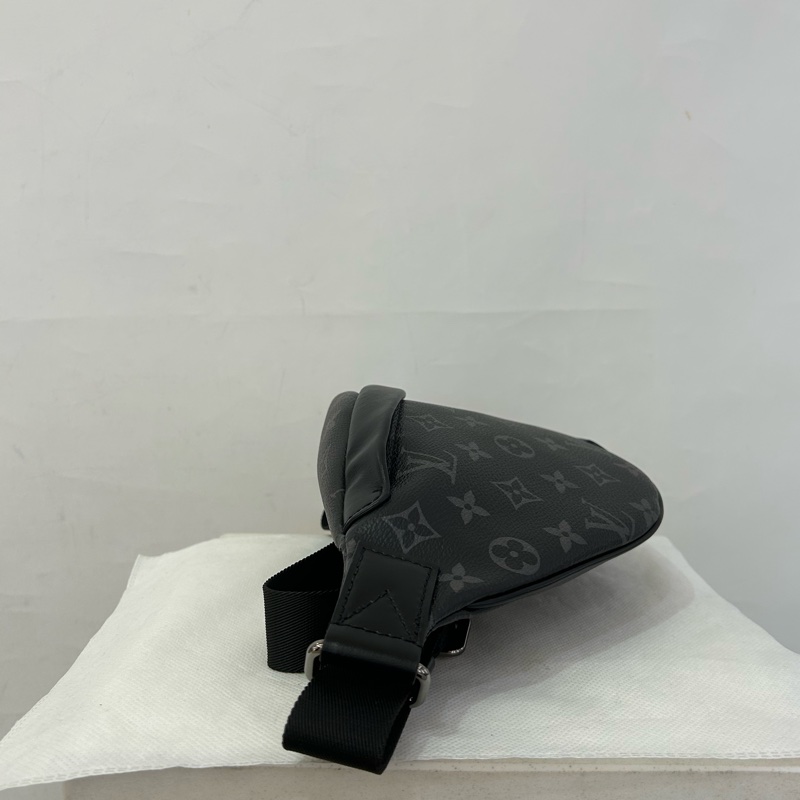 LV DISCOVERY PM 黑灰宇花帆布腰包-3