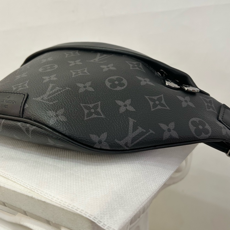 LV DISCOVERY PM 黑灰宇花帆布腰包-4