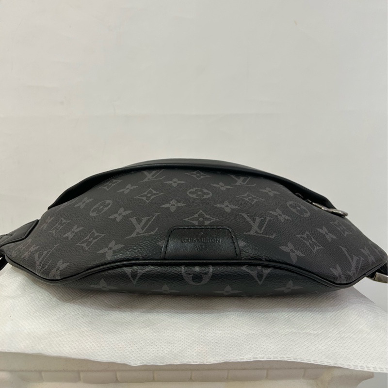 LV DISCOVERY PM 黑灰宇花帆布腰包-6