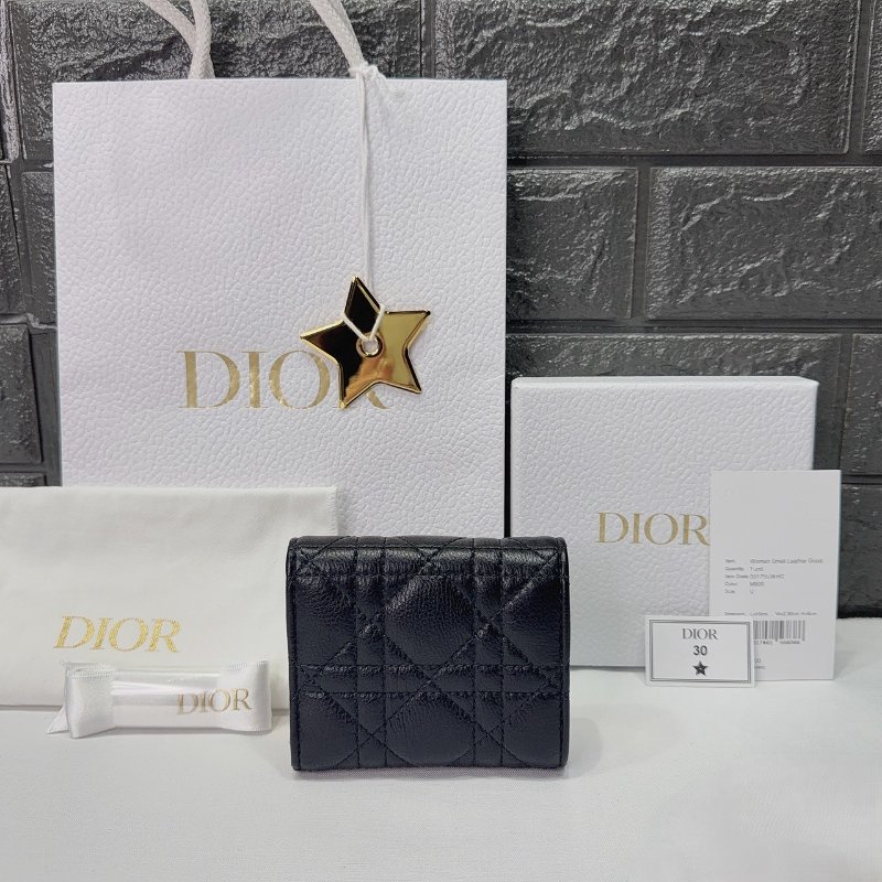 DIOR CARO藤格紋三折短夾-1