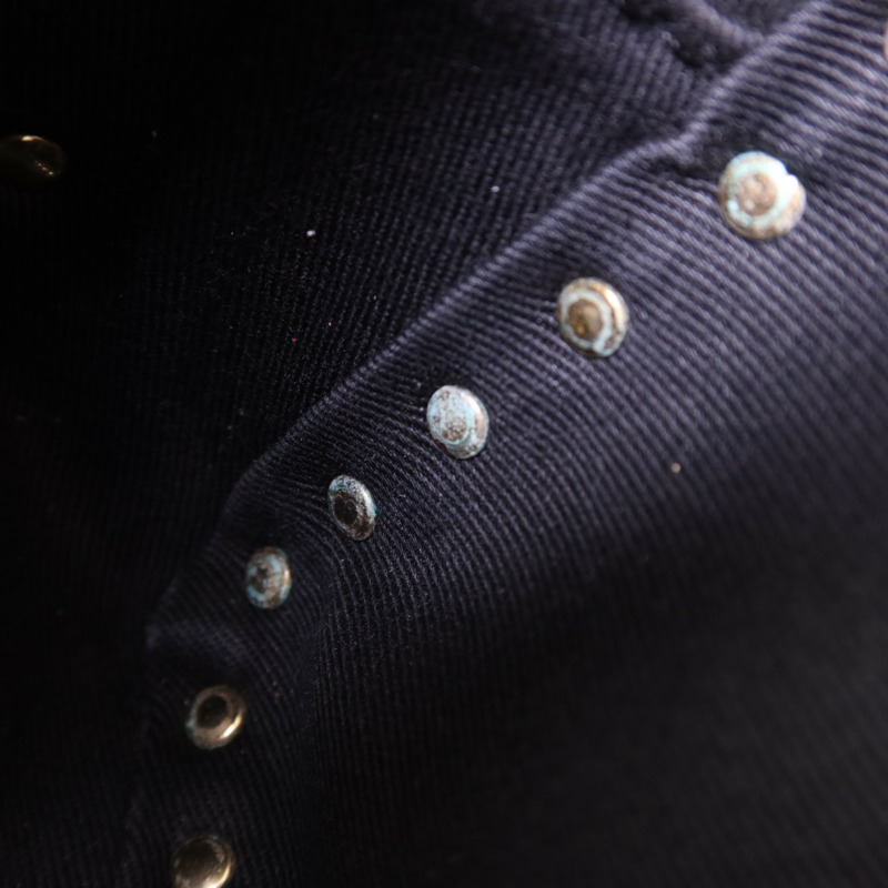 Valentino 牛皮皮革Rockstud Crossbody金扣肩背袋-15