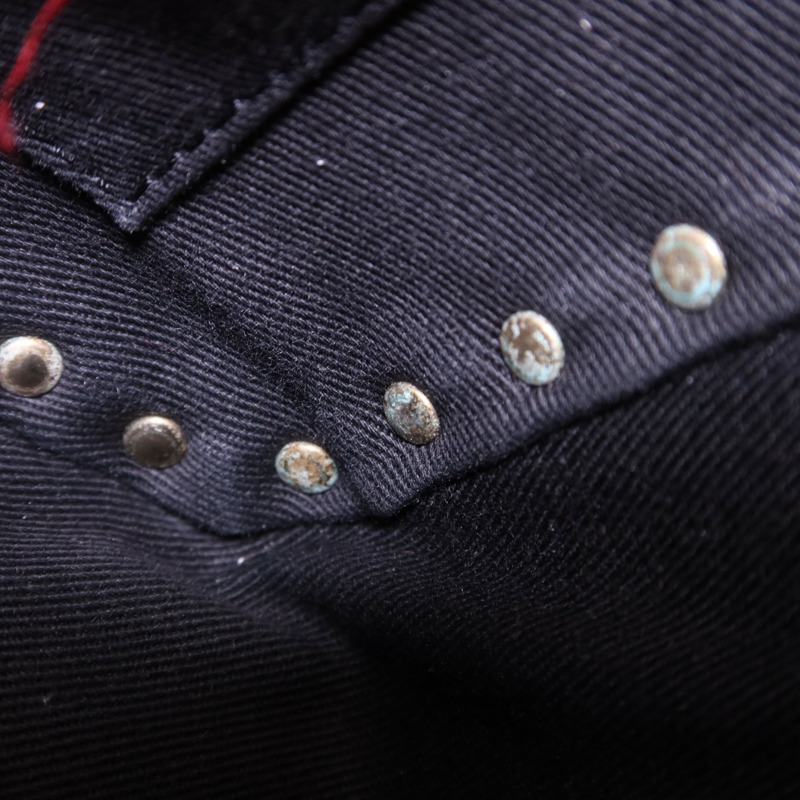 Valentino 牛皮皮革Rockstud Crossbody金扣肩背袋-16