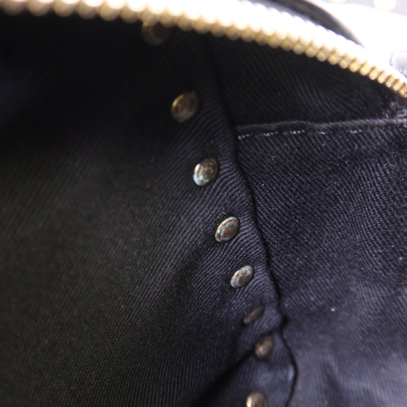 Valentino 牛皮皮革Rockstud Crossbody金扣肩背袋-17