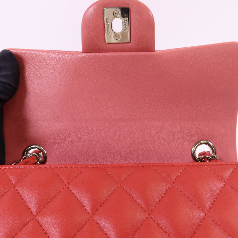 CHANEL 羊皮皮革Classic Flap 20銀扣鏈帶肩背袋-21