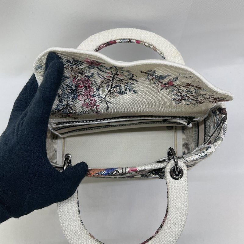 DIOR Lady D-Lite中款刺繡黛妃包-4