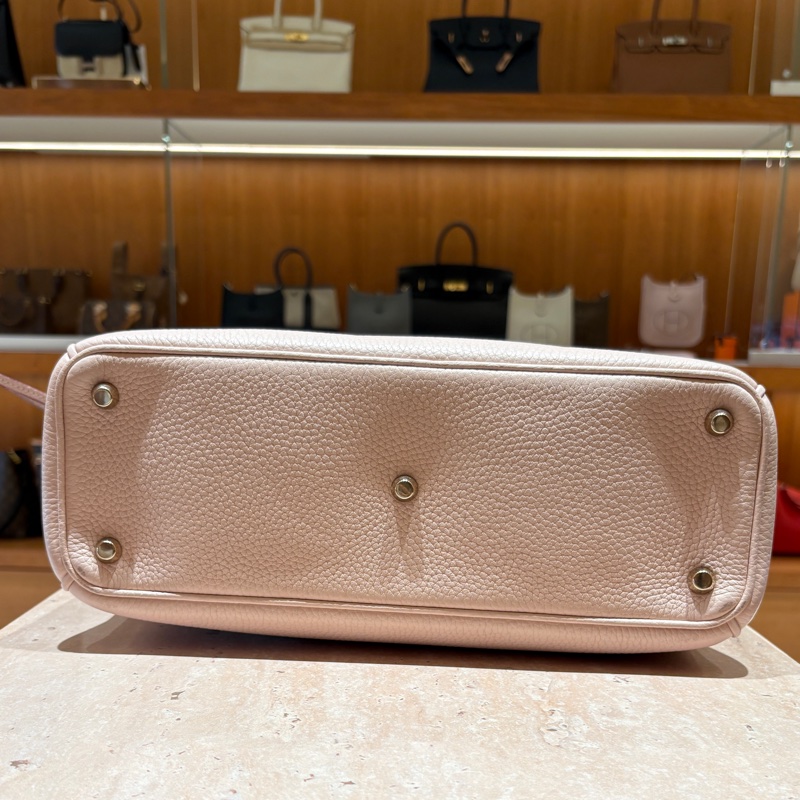 【柔美氣質、輕奢實用】Christian Dior VIP 手提肩挎包|淡粉色荔枝紋牛皮|金屬CD吊飾|附原廠同色手拿包-7