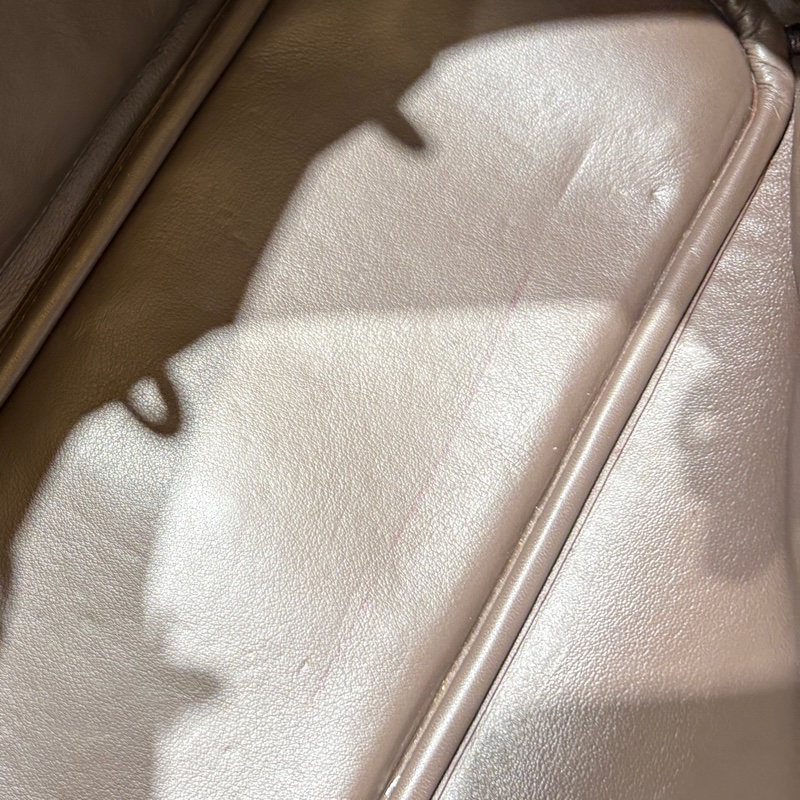 【柔美氣質、輕奢實用】Christian Dior VIP 手提肩挎包|淡粉色荔枝紋牛皮|金屬CD吊飾|附原廠同色手拿包-14