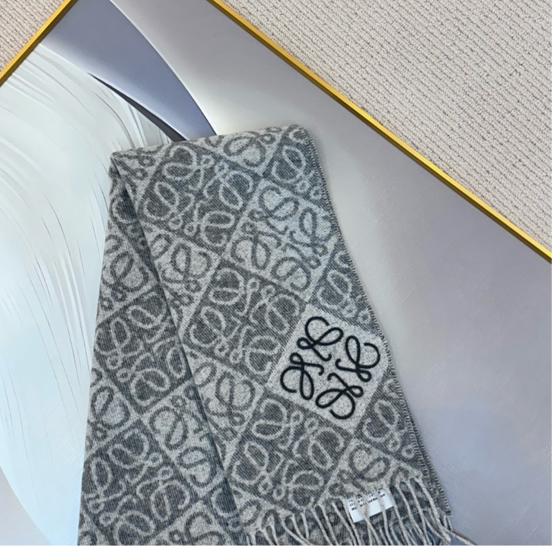 【全❤️】LOEWE Anagram scarf羅意威羊絨羊毛刺繡 圍巾頸巾女款 淺灰色 灰色-1