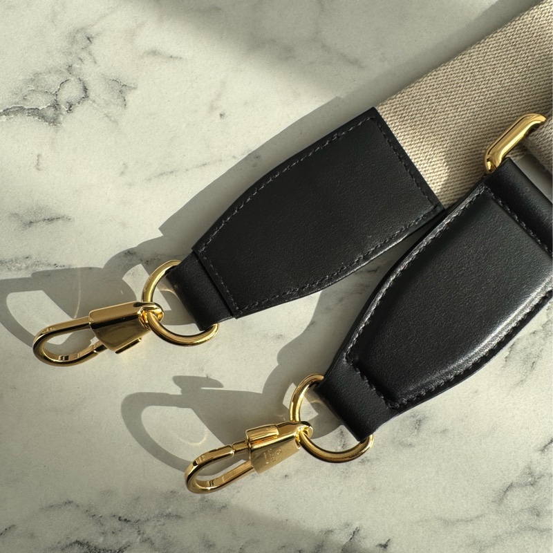 Gucci黑壓紋金雙G直立手提兩用包-24