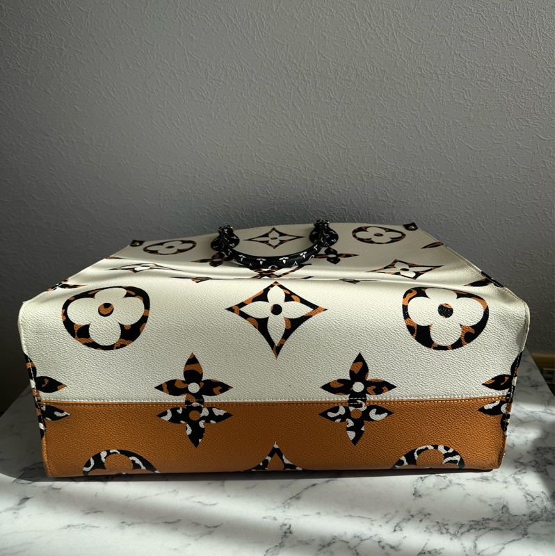 LV M44675豹紋雙面緹花on the go GM-4