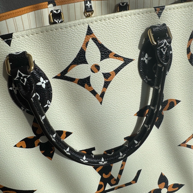 LV M44675豹紋雙面緹花on the go GM-17