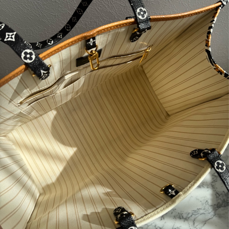 LV M44675豹紋雙面緹花on the go GM-26