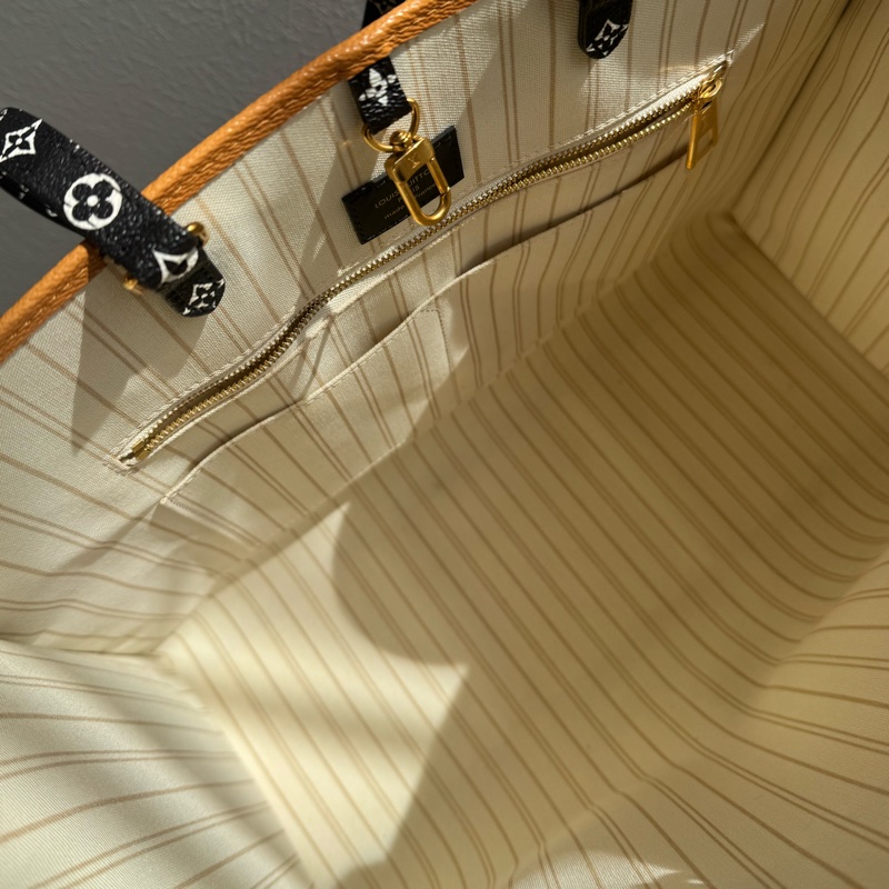 LV M44675豹紋雙面緹花on the go GM-29