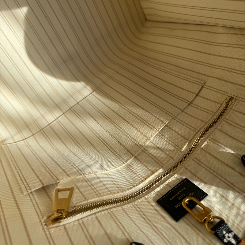 LV M44675豹紋雙面緹花on the go GM-31