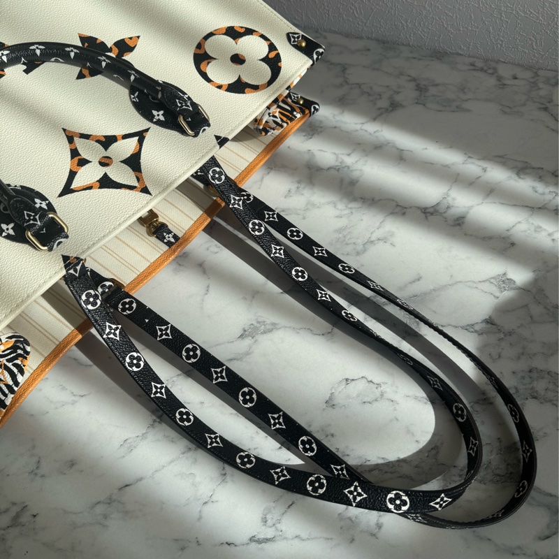 LV M44675豹紋雙面緹花on the go GM-38