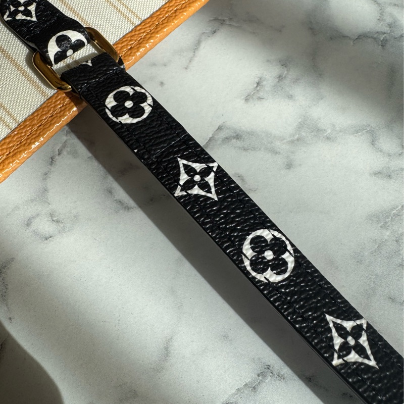 LV M44675豹紋雙面緹花on the go GM-39