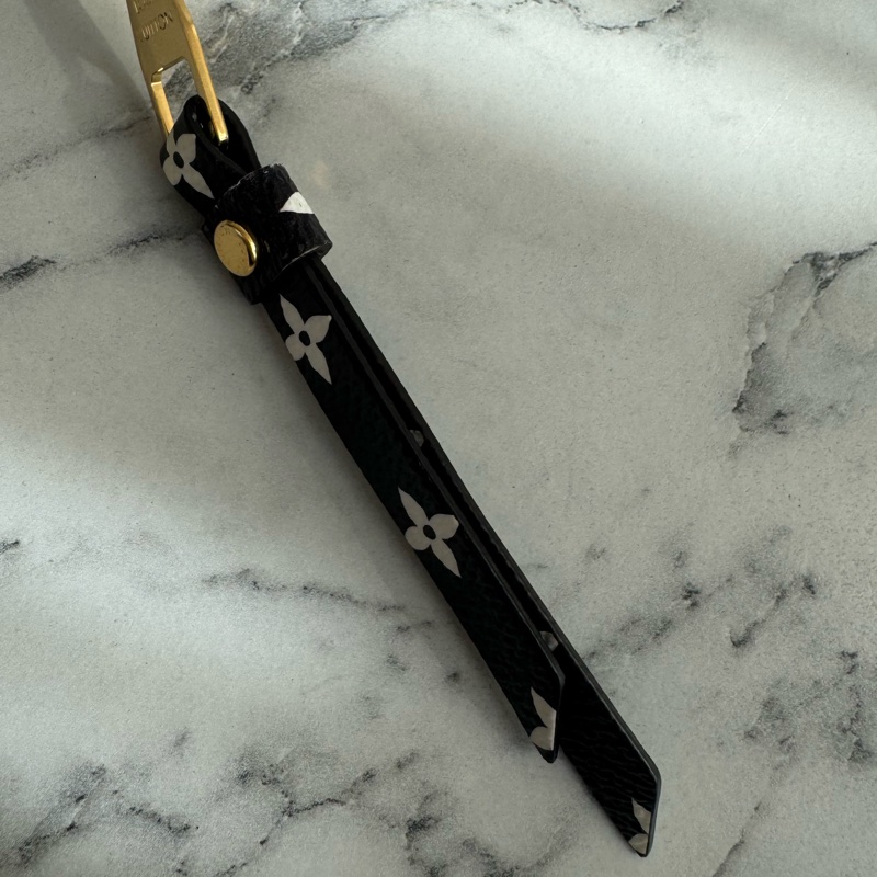 LV M44745豹紋ㄇ拉長夾-13