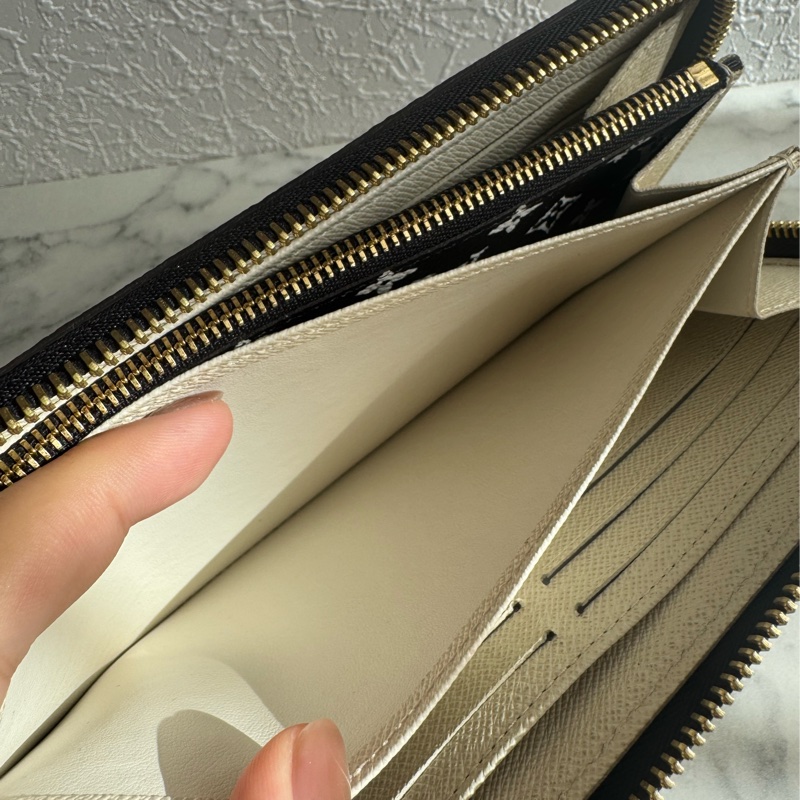 LV M44745豹紋ㄇ拉長夾-27