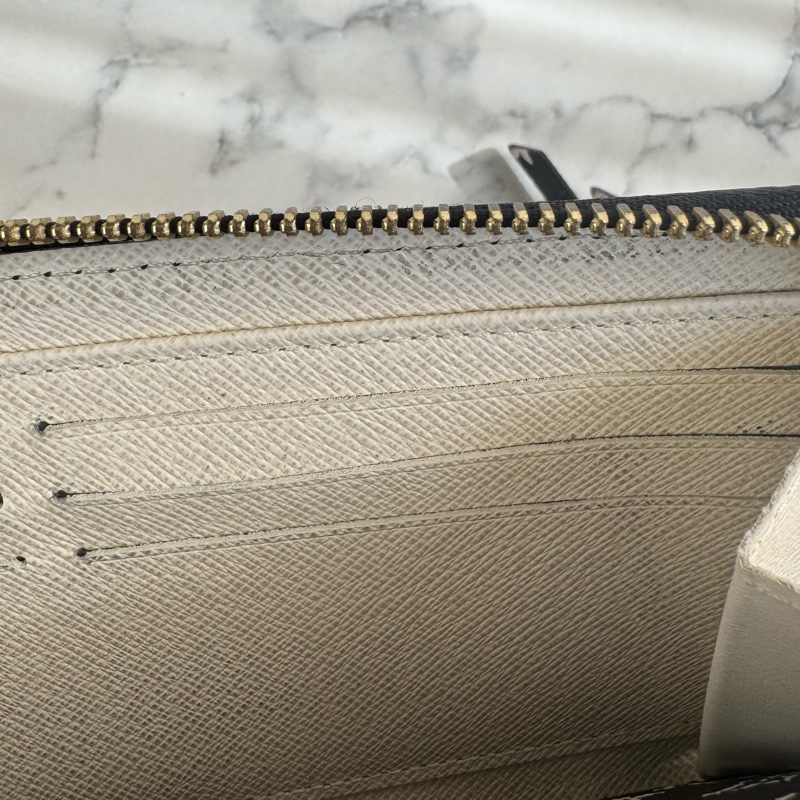 LV M44745豹紋ㄇ拉長夾-36